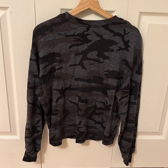 Rails Ramona Camouflage Sweatshirt size medium - Picture 7 of 7
